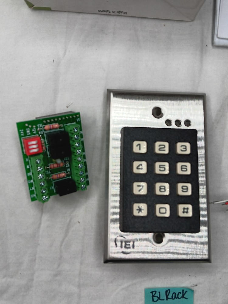 Linear Indoor Flush-Mount Keypad Access Device, DPS Contact 232CVS 232i