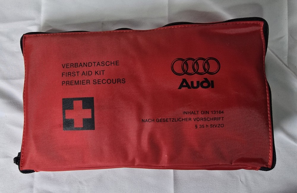 Audi Quattro A8 First Aid Kit 8E0860281