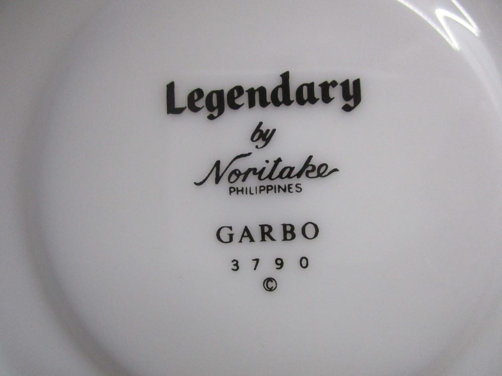 NORITAKE GARBO- 2 CUPS & SAUCERS - 3" 0403F