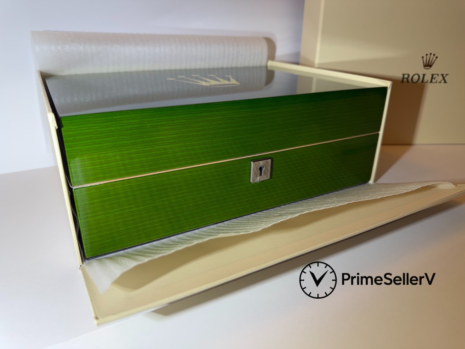 Luxury 10-Slot Green Wooden Watch Box – Premium Display Storage Case