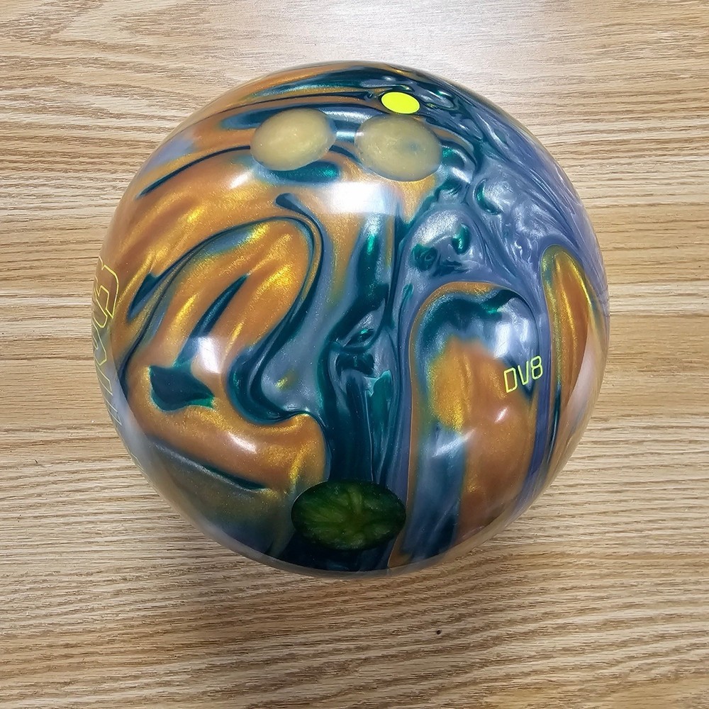 15lb Fully Plugged DV8 Captiv8 Bowling Ball