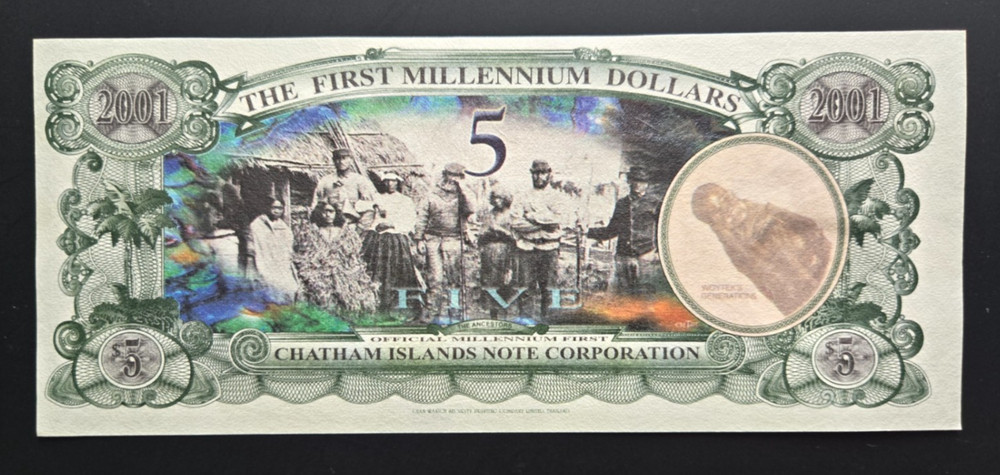 Chatham Islands - 5 Dollars Commemorative Banknote 2001 UNC