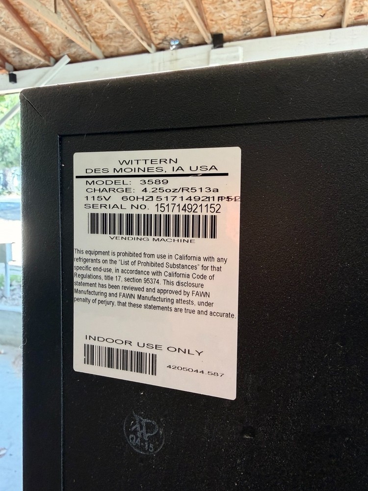 Wittern 3589 Combo Snack & Drink Vending Machine – Card Reader + Bill Acceptor