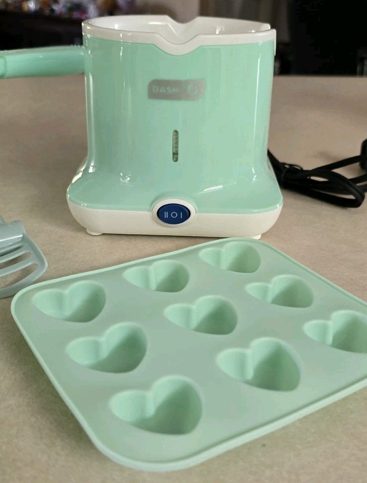 Dash Candy Maker Gummies Or Chocolate 2 Molds Included