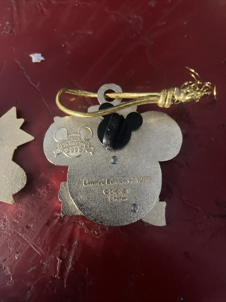 2x Disney Tinker Bell Pins