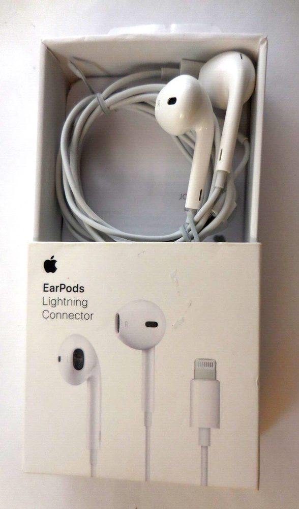 Apple - EarPods with Lightning Connector - White (MMTN2AM/A)
