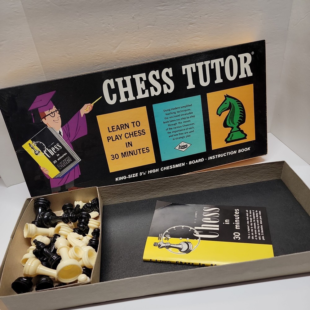 Vintage 1955 E. S Lowe Chess Tutor board, Complete pieces, book