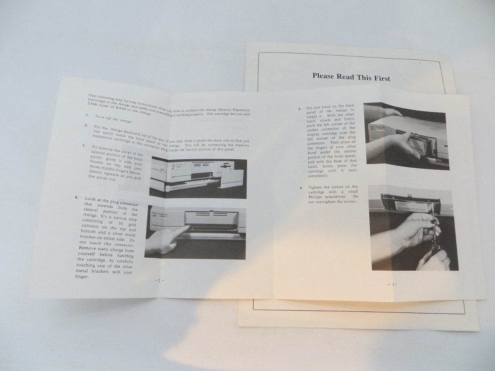 AMIGA MEMORY EXPANSION CARTRIDGE Connecting Instructions Sheet computer