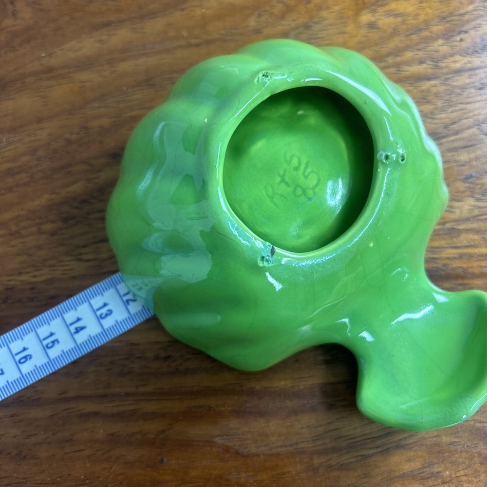 Retro Green Studio Hobbyist ceramic Shell sponge holder soapdish 80’s