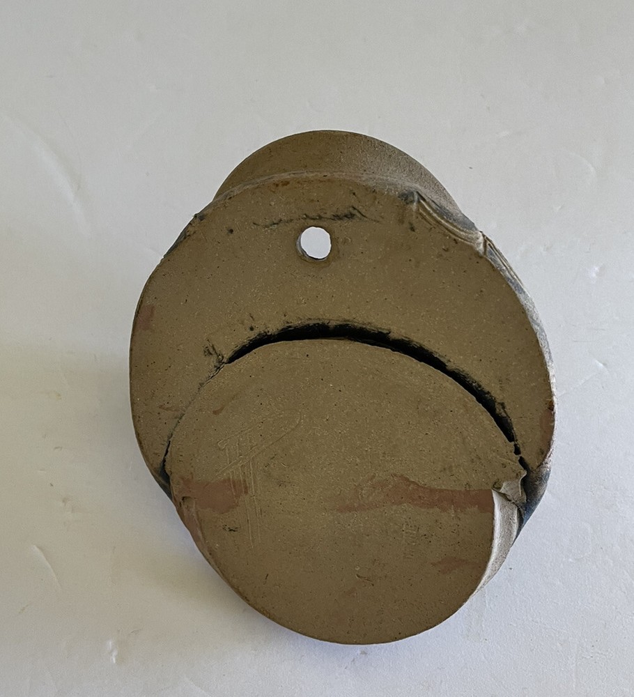 Unusual Pushaw Pottery Maine Studio Wall Pocket Abstract Etching