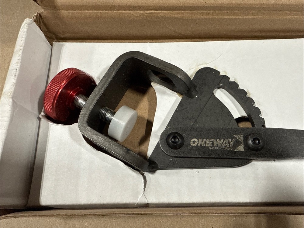 Oneway Vari-Grind Attachment for the Wolverine Sharpening System Jig