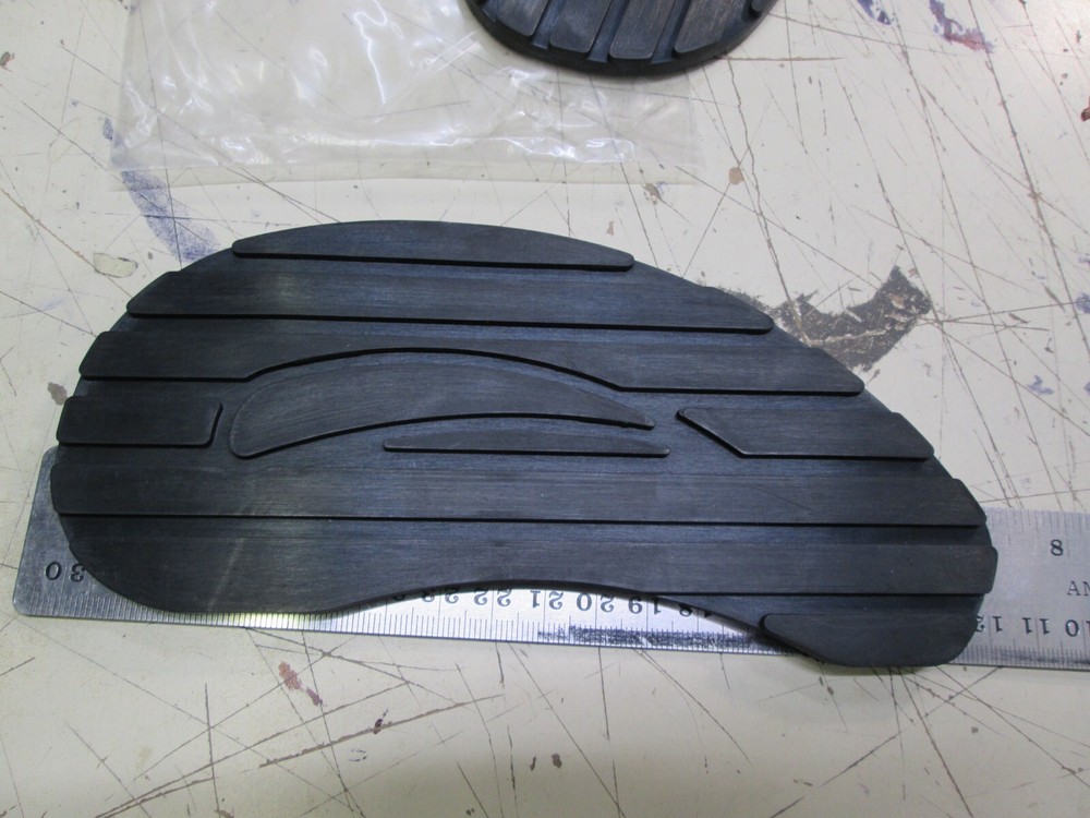 ROADKROME PASSENGER FLOORBOARD REPLACEMENT RUBBER SET - GETS 2 SETS