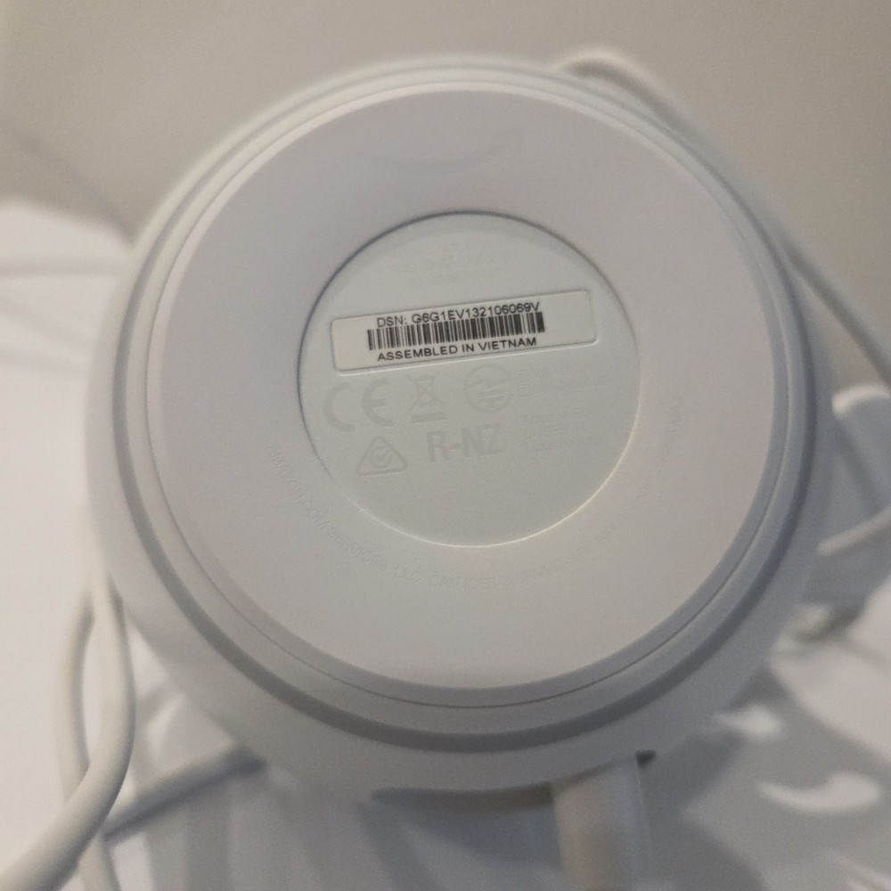 Amazon Echo Dot 4th Gen Smart Speaker White Model B7W64E With Stand Not Tested