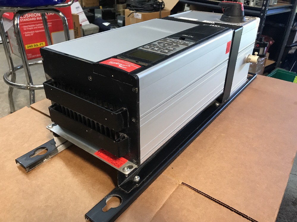 DANFOSS VLT 6004 2.2kW 3.0HP VARIABLE SPEED DRIVE GT4CN1STR3DLF00A00C0 175Z7282