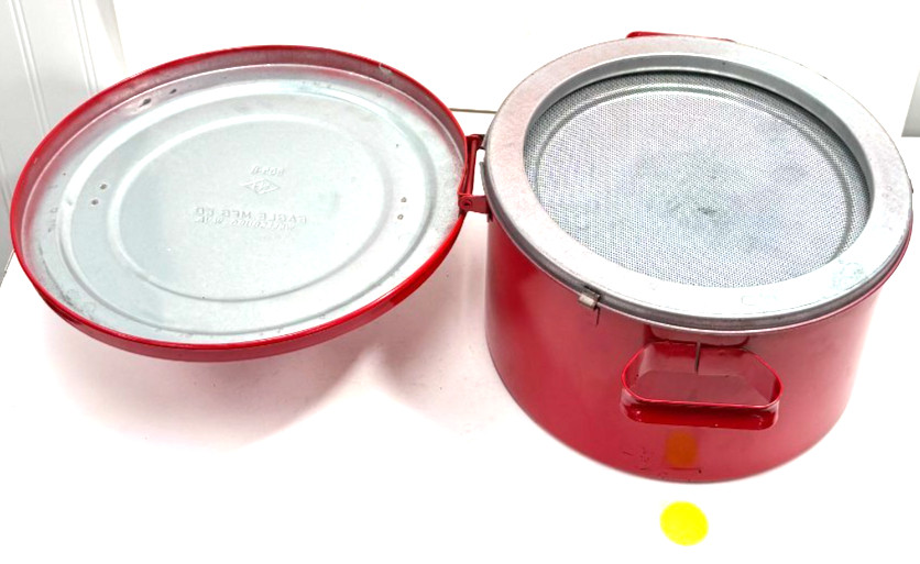 EAGLE BENCH CAN 2 GAL CAPACITY RED B608