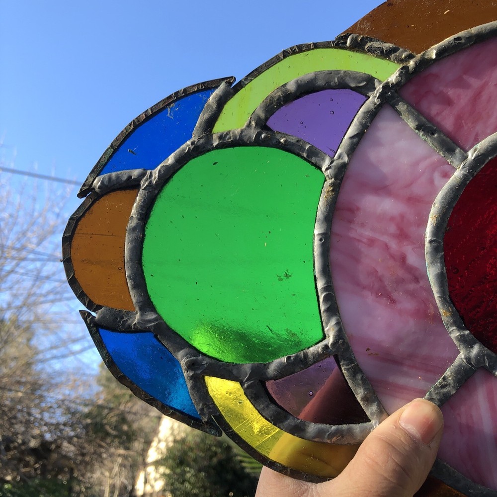 Vintage Stained Glass Oval Shape Design