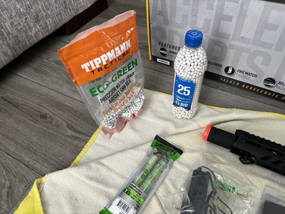 airsoft gun