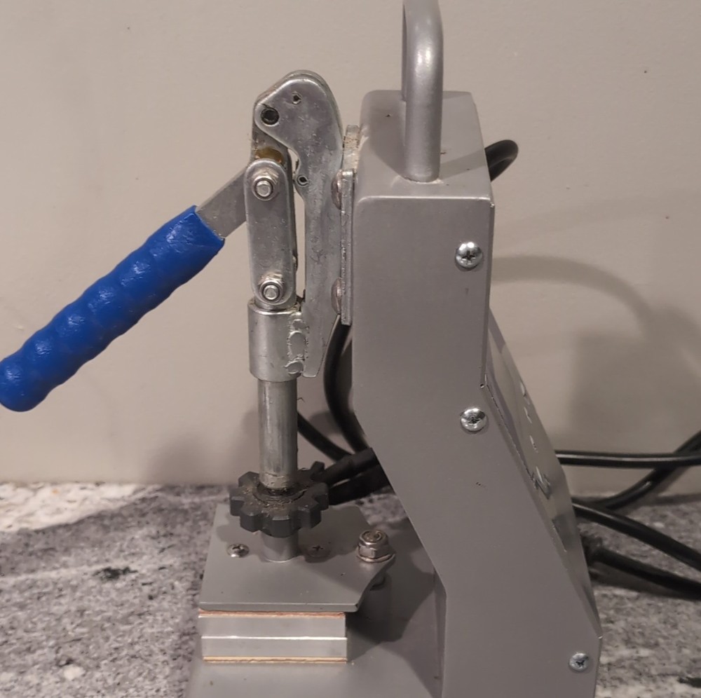 Dulytek Clamshell Manual Heat Transfer Press with Digital Display & Timer