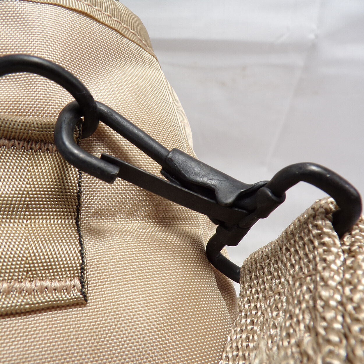 NEW Genuine US Military 2 QT OD Canteen with Desert Tan Cover and Shoulder Strap