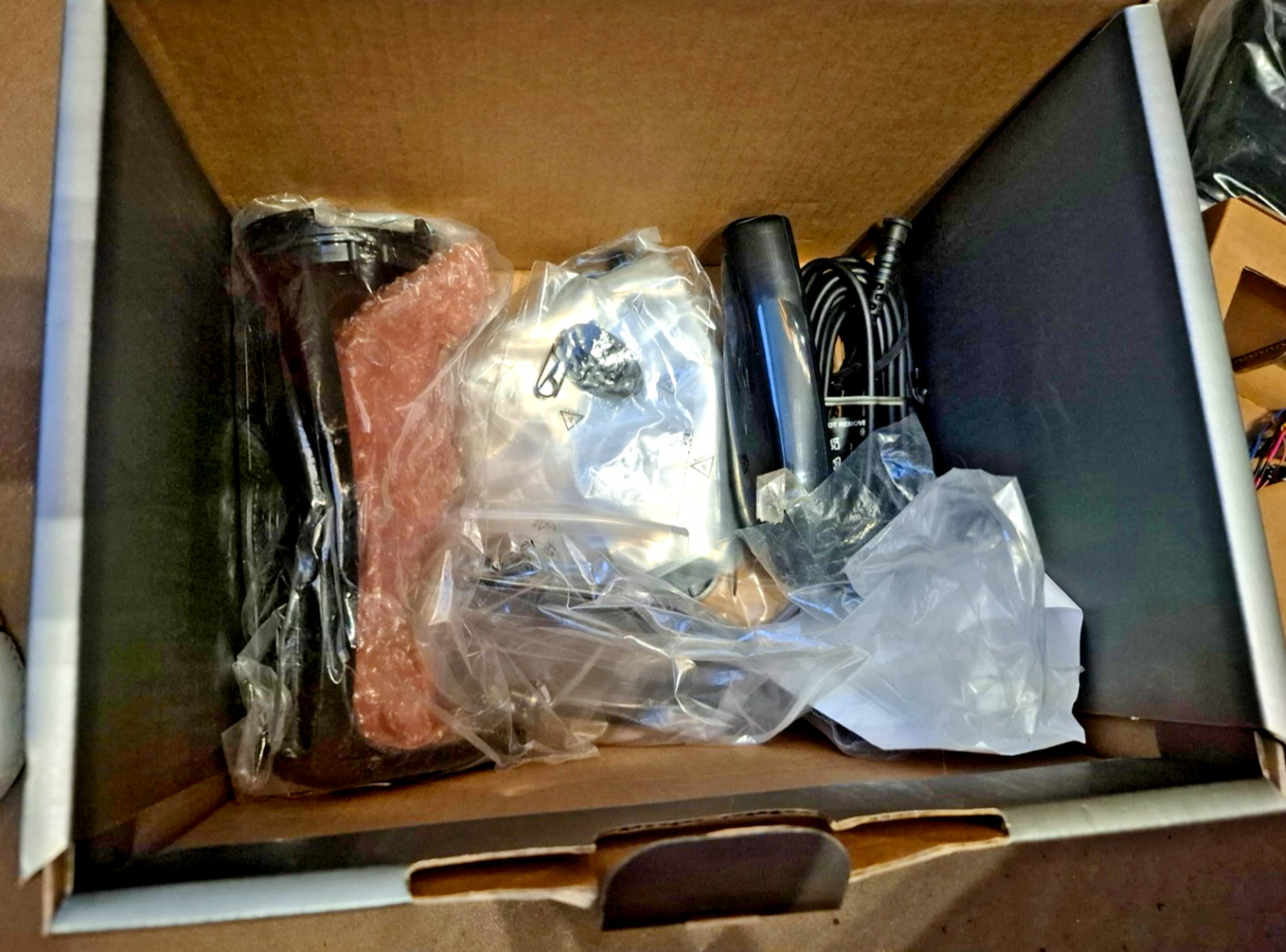 Garmin STRIKER Vivid 7cv Marine Fishfinder with GT20-TM Transducer 010-02552-00