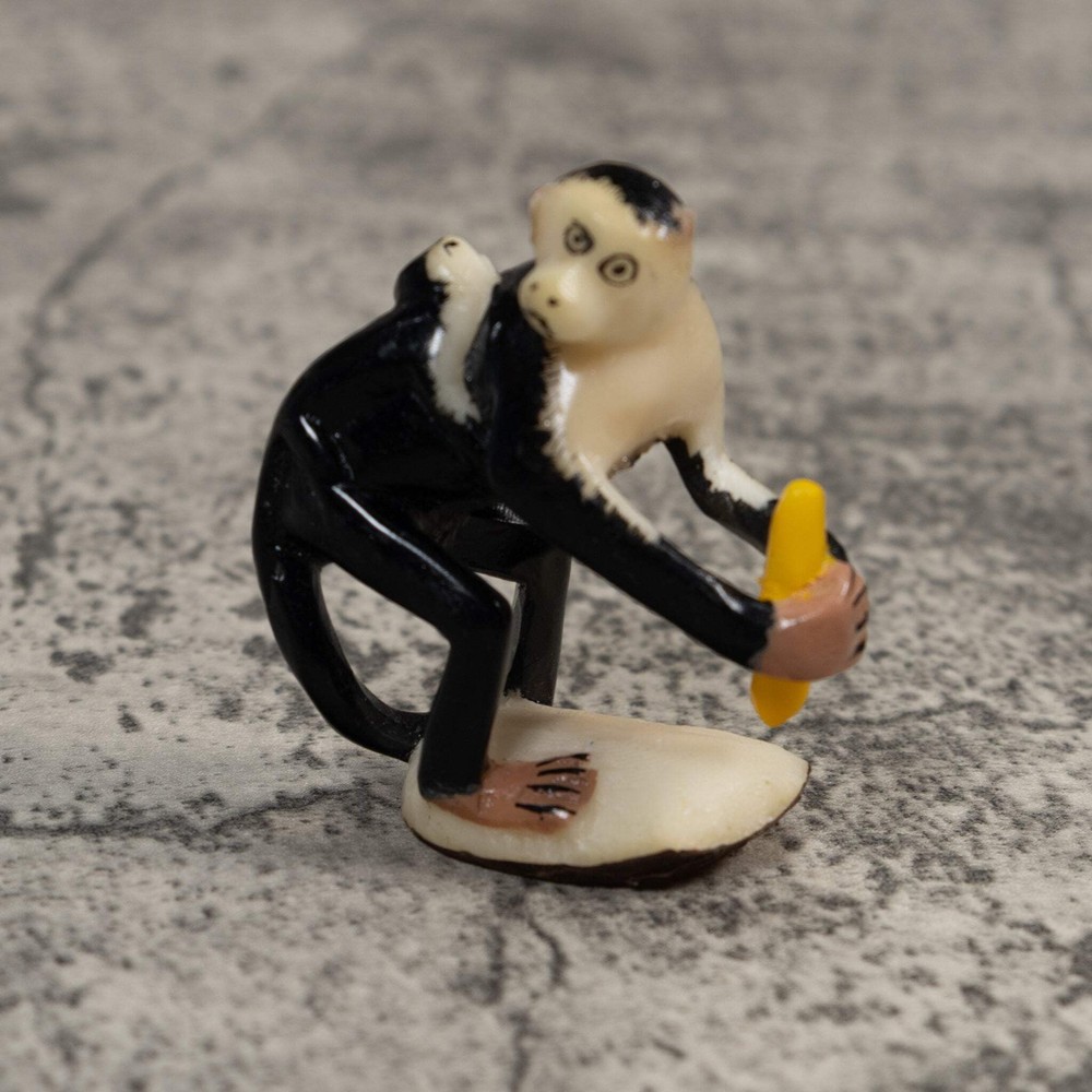 White face Monkey With Infant Tagua Carving
