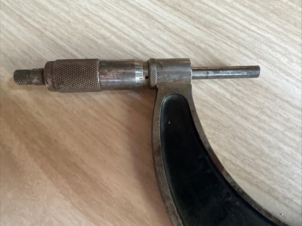 L.S. STARRETT No. 226 4"-5" OUTSIDE OD MICROMETER! Nice Shape!!