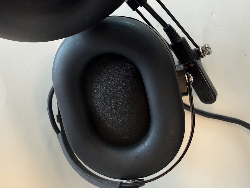 Flightcom Classic 40X Aviation Headset with stereo/mono switch