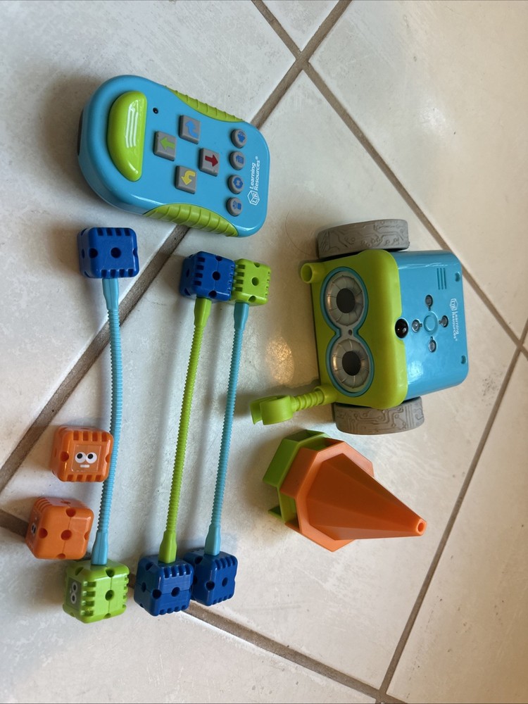 BOTLEY THE CODING ROBOT ONLY BY LEARNING RESOURCES STEM TOY
