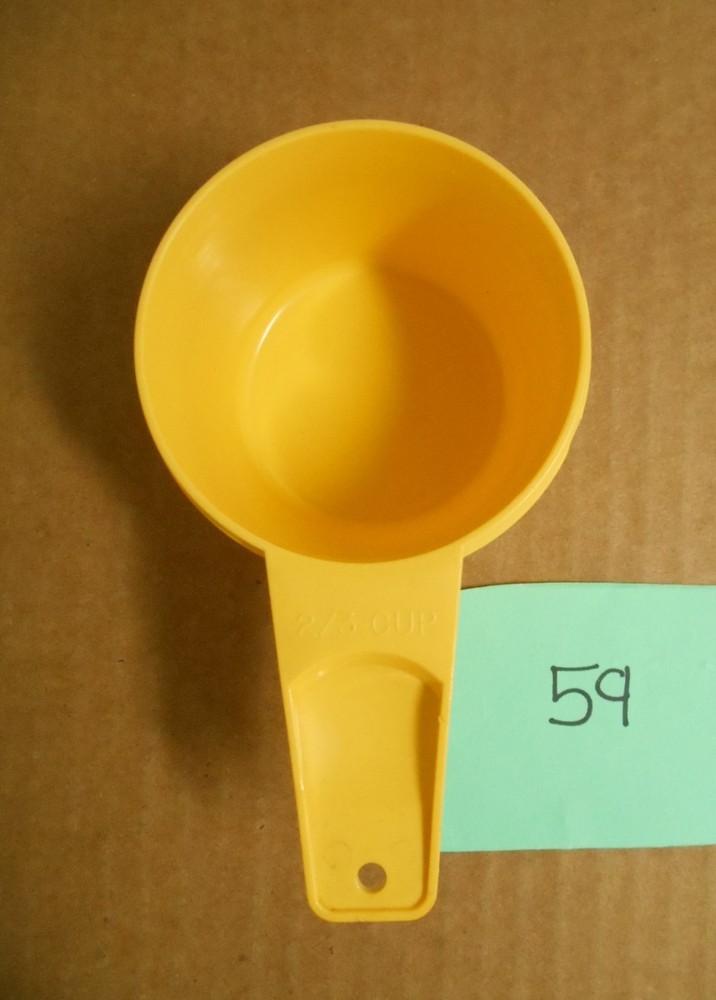 Tupperware Yellow Measuring Cup 2/3cup #763 G59