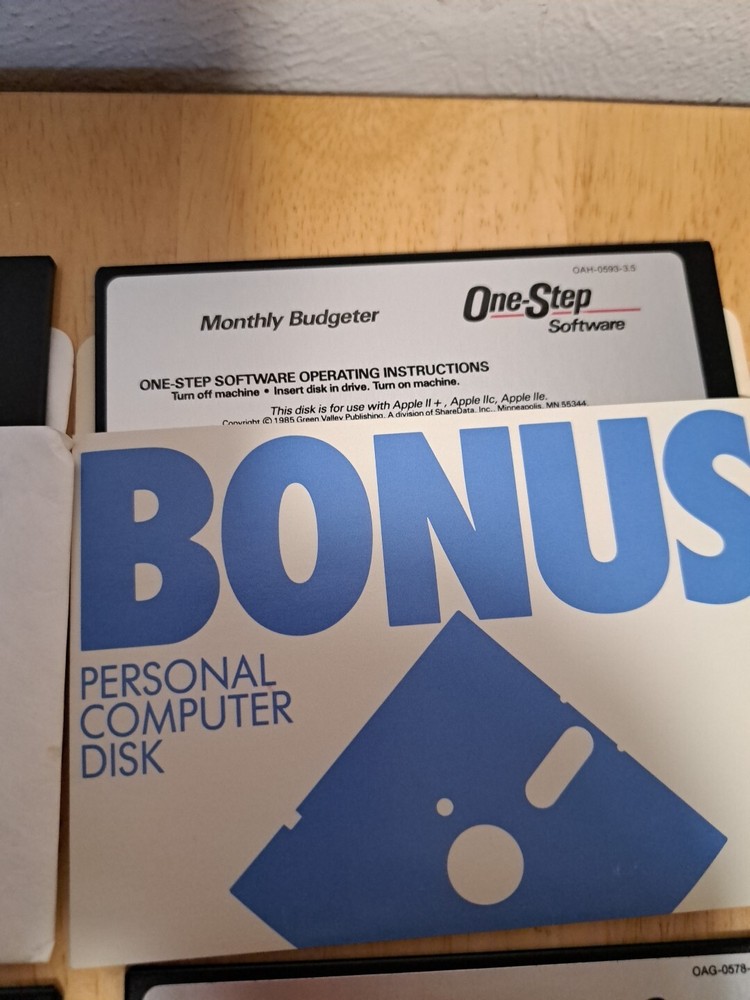 4 One-Step Software Floppy Disk 5.25 Apple IIC II,IIE Space,Budgeter, Math,Fore!