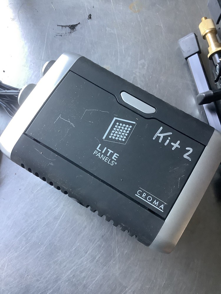 CROMA LITE PANELS - On-Camera LED Light And Tri Pod
