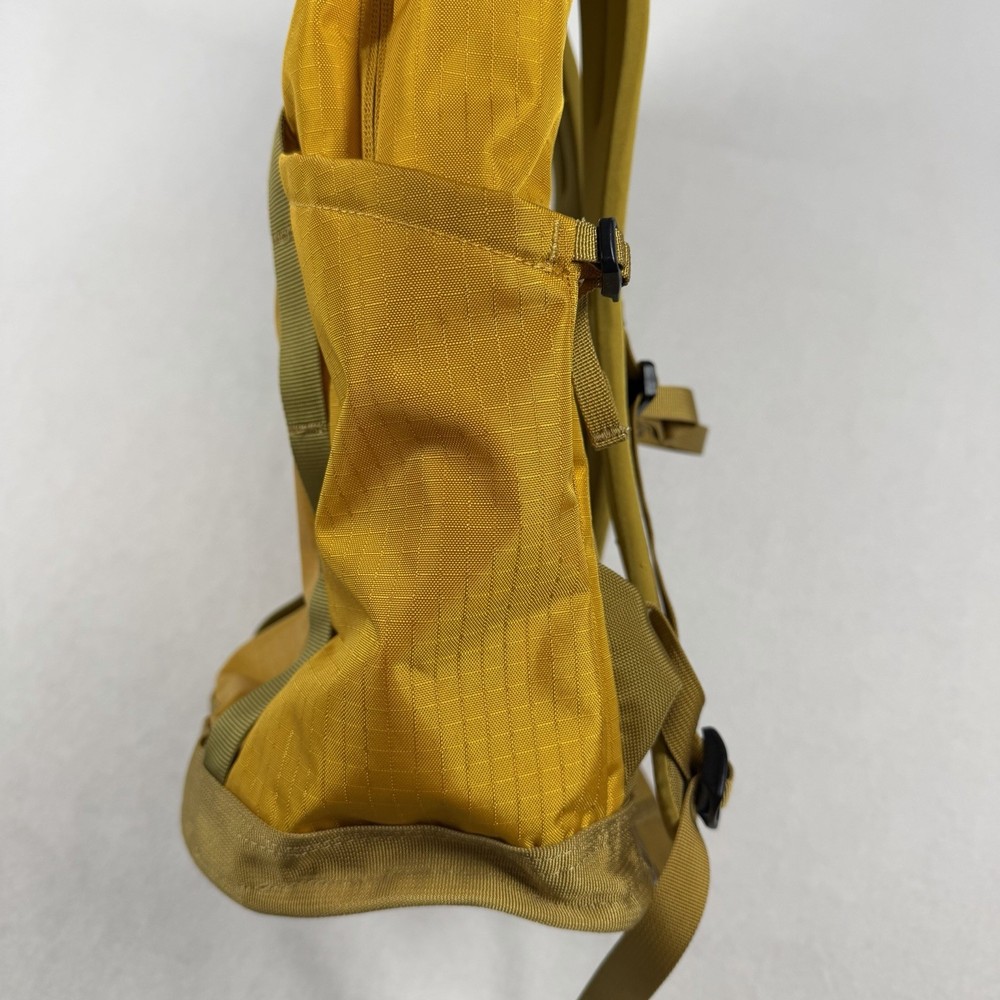 Mountain Hardware Camp 4 21L Backpack Yellow EUC