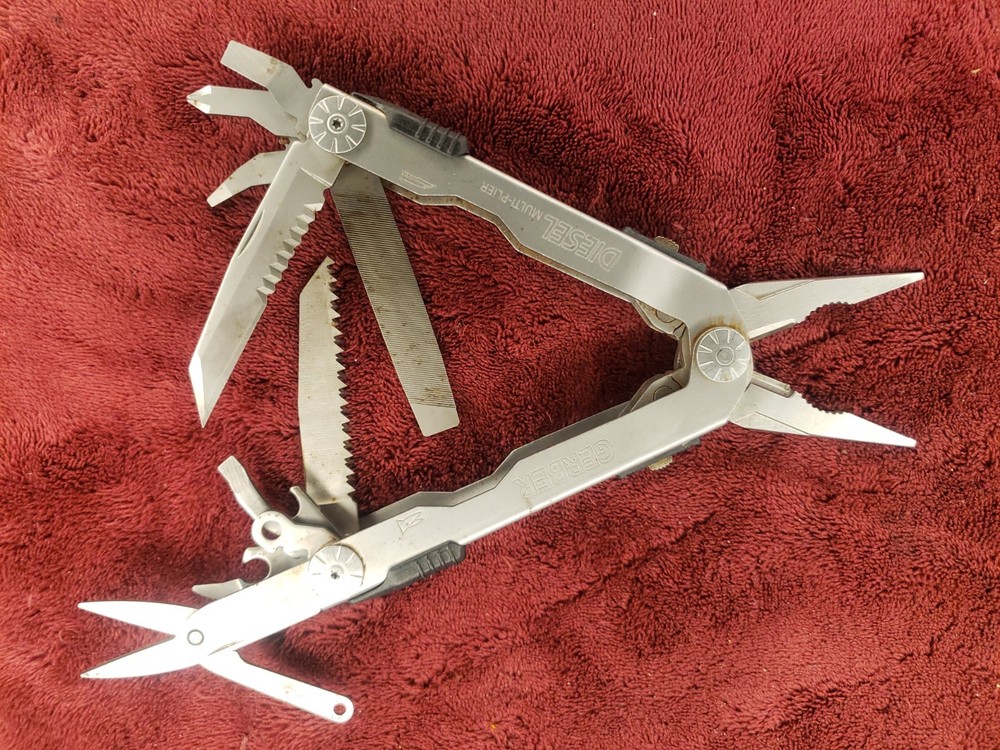 🔪🔪🔪 Gerber Diesel Multi-Tool knife pliers s