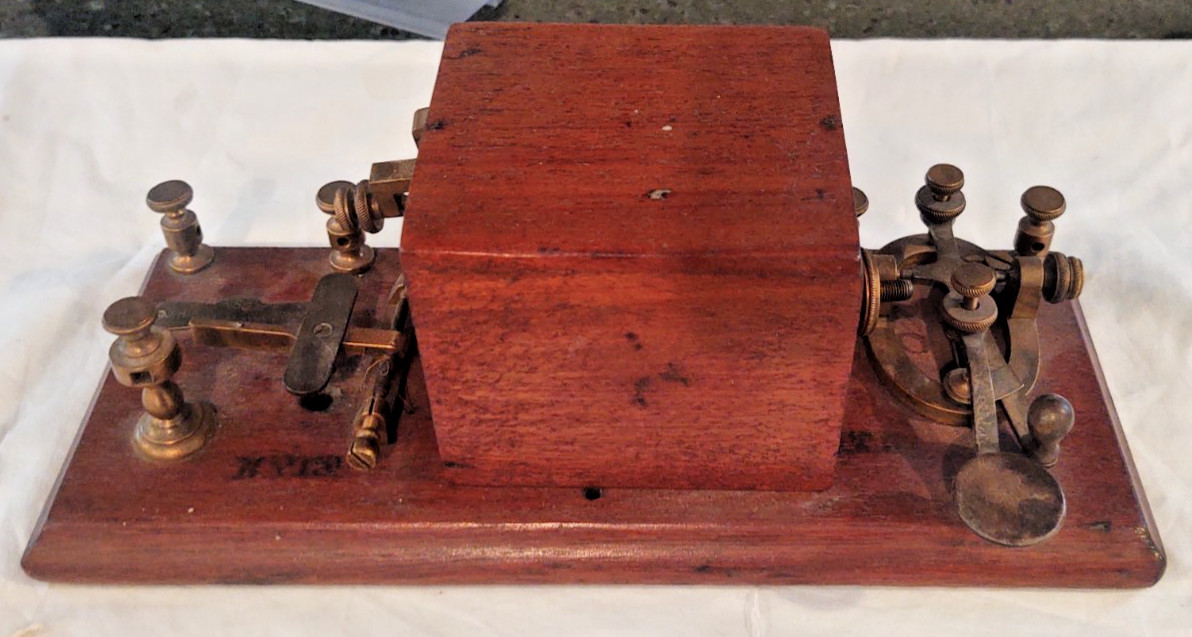 Antique NICE 1880s J.H. Bunnell Boxed Sounding Relay & Key Telegraph Set 150 Ohm