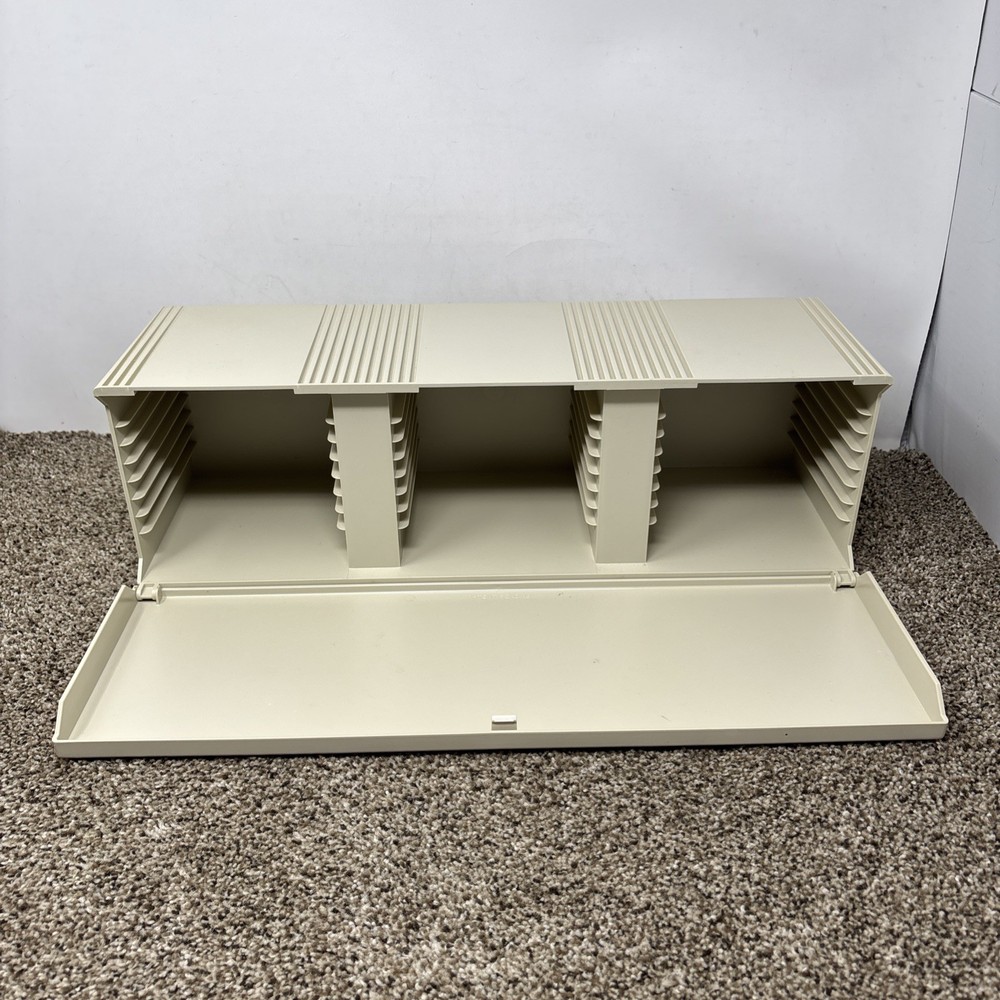 Case Logic 24 Count CD Plastic Storage Case Beige White Cd Holder