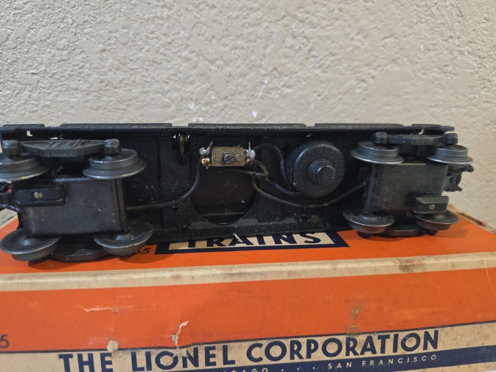 Lionel Automatic Lumber Car 3451 With A Box