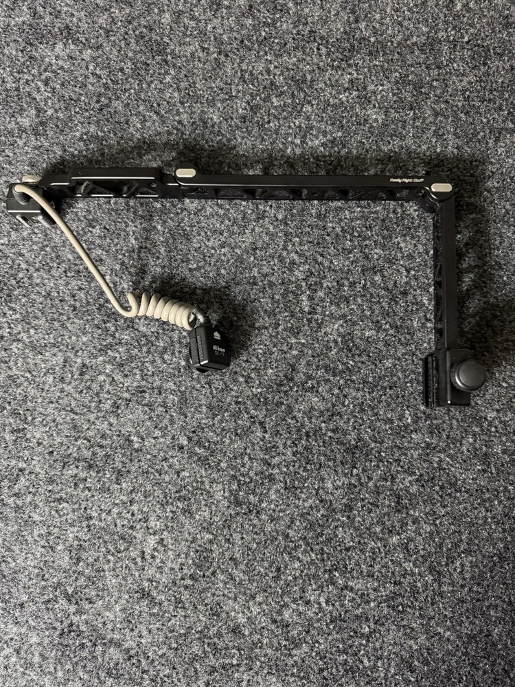 Really Right Stuff WPF-1 A Folding Flash Bracket