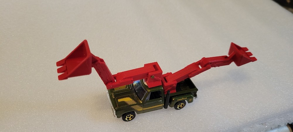 Gasland, MadMax, Front Loader with 3 bendable, movable points. 3d printed Red