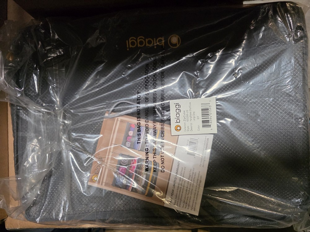 Biaggi hangmates Zip Cube Travel Packable Large