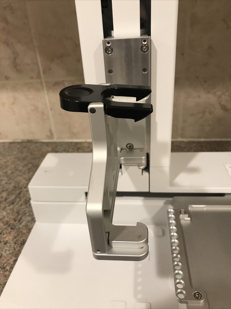 INTEGRA BIOSCIENCES VIAFLO ASSIST PIPETTING ROBOT