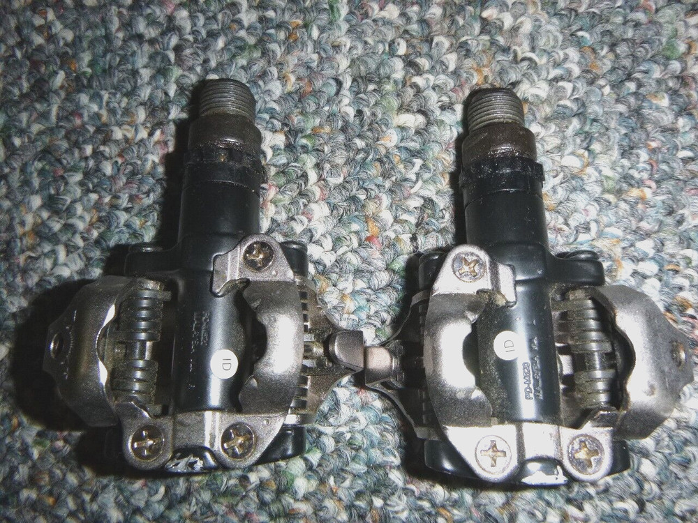SHIMANO PD-M620 CLIPLESS BIKE PEDALS Pre-owned