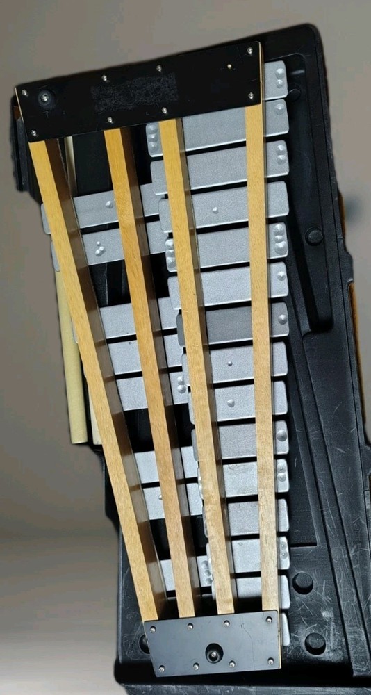 CB 700 xylophone and Original black hard case. Used Condition. Functional