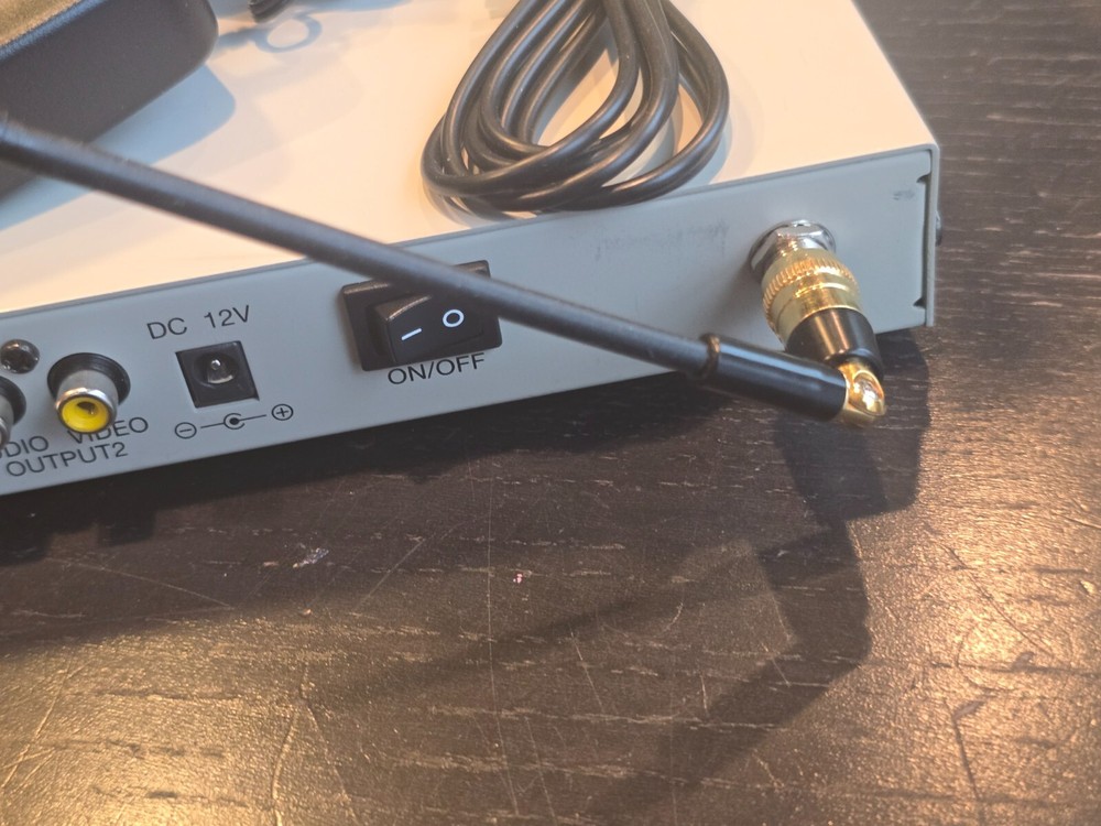 CCTV-900 Wireless A/V Receiver & Switcher