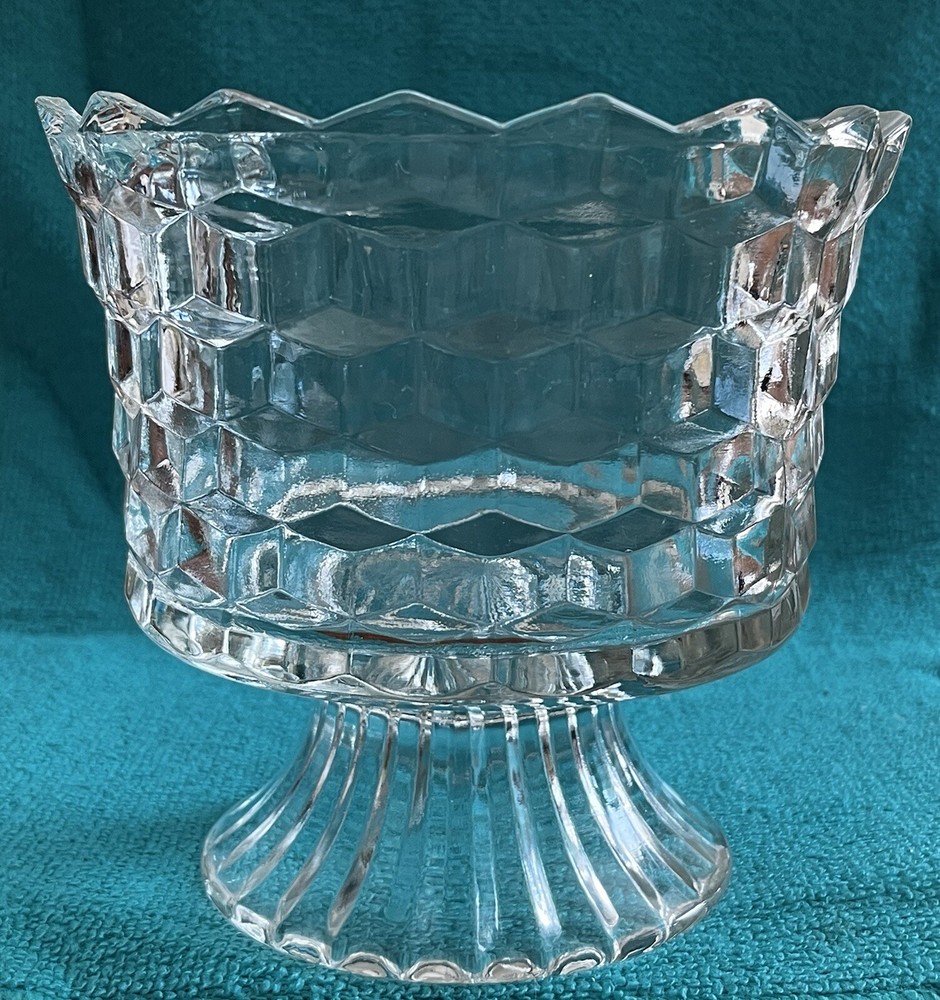 Pedestal Trifle/Compote, 5.5" T x 6"W
