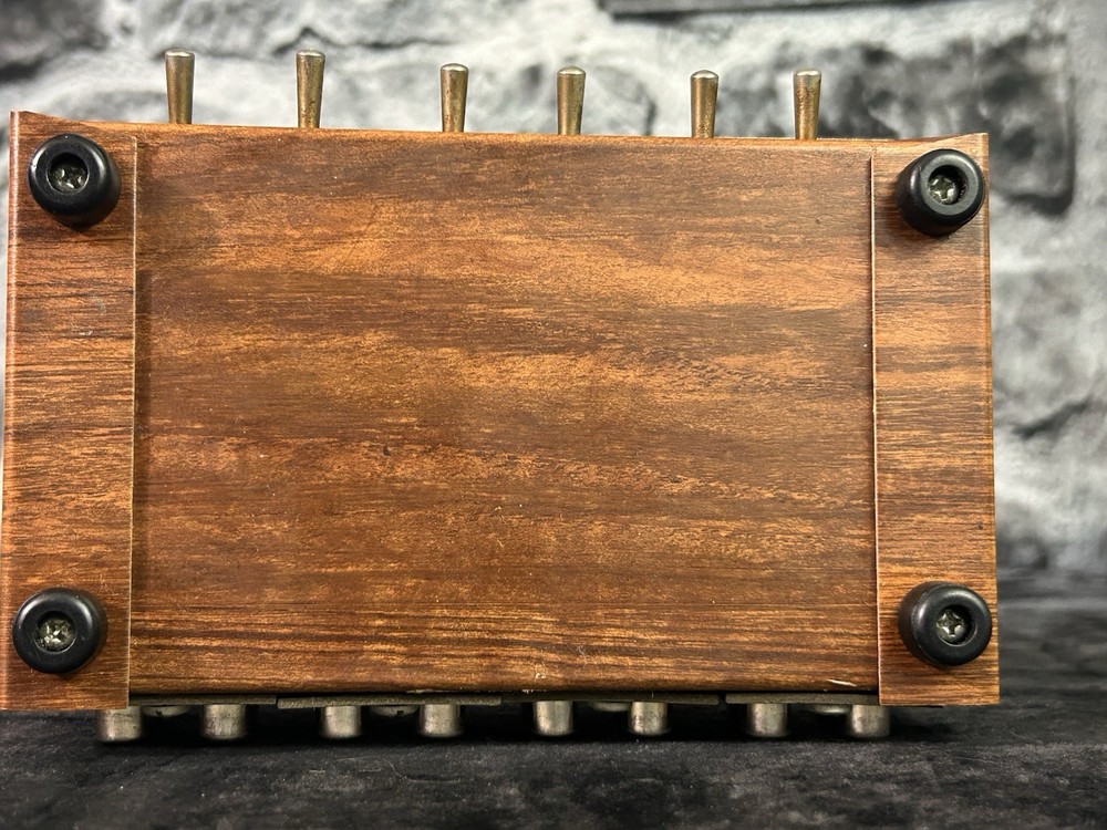 6 Switch Stereo Loop Lopping Box