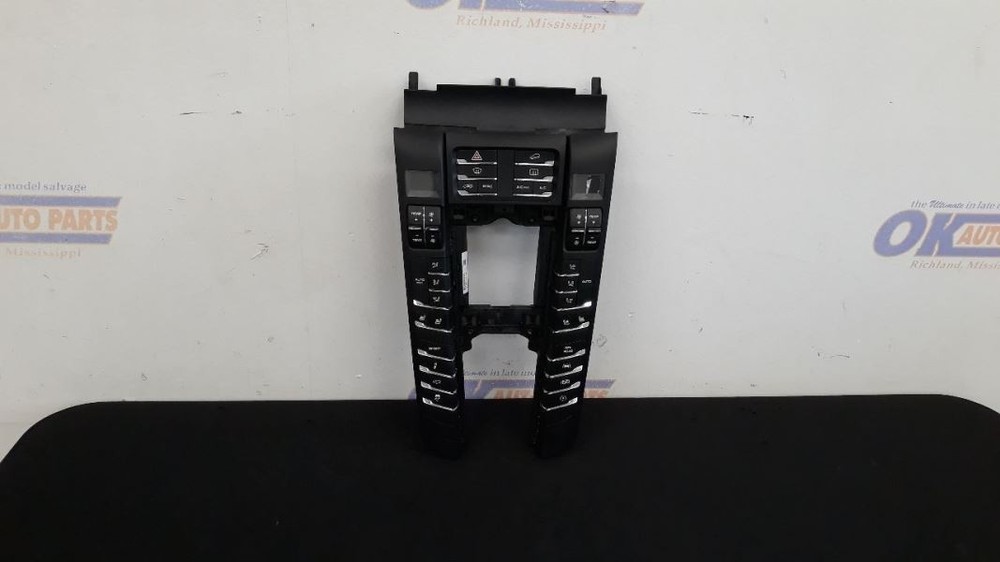 18 PORSCHE MACAN GTS 95B FRONT FLOOR CENTER CONSOLE MULTIFUNCTION CONTROL PANEL