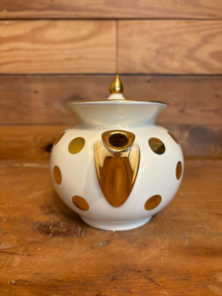Vintage Hall's Superior Kitchenware Teapot
