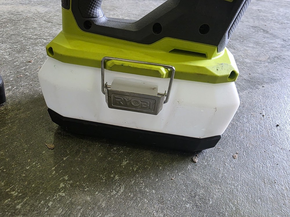 Ryobi Electrostatic Sprayer Electrostatic with 18V 2Ah Lithium Battery & Charger