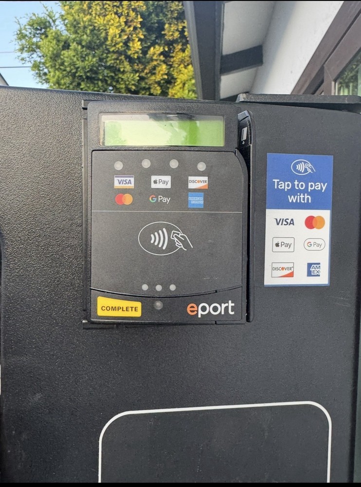 Snack Vending Machine with Card Reader