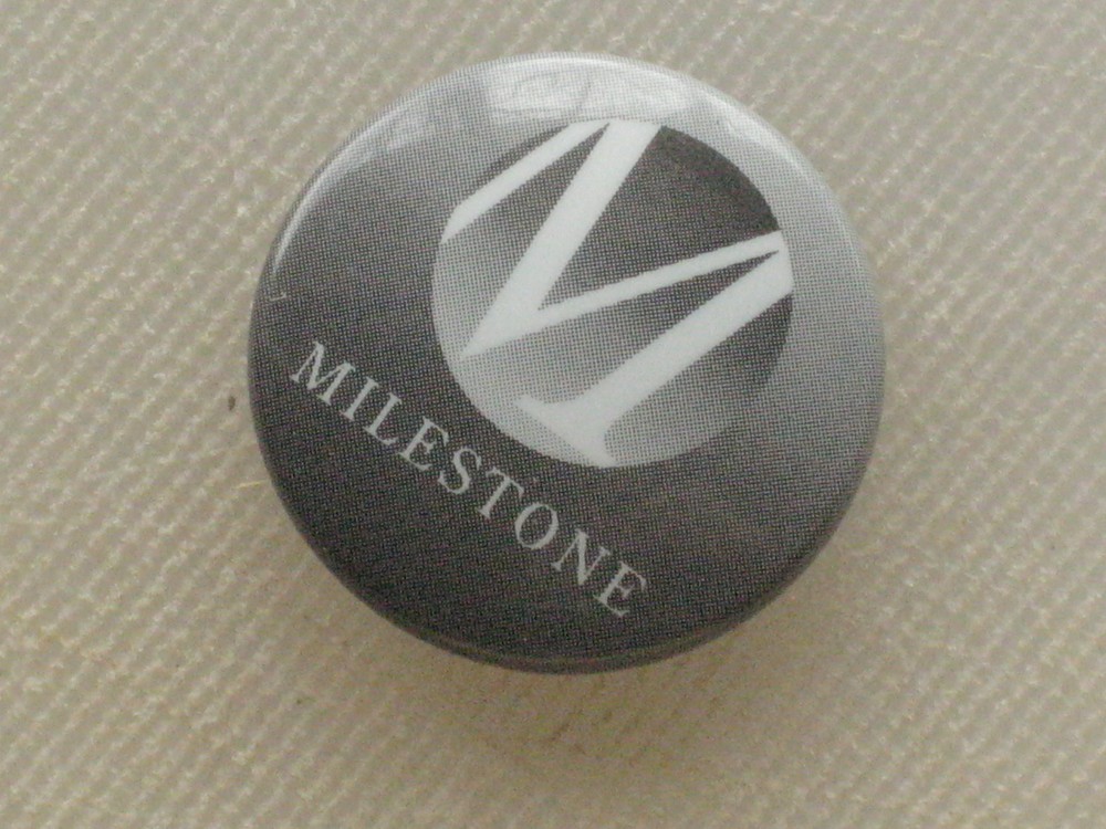 Pinback Button MILESTONE COMICS - 1"